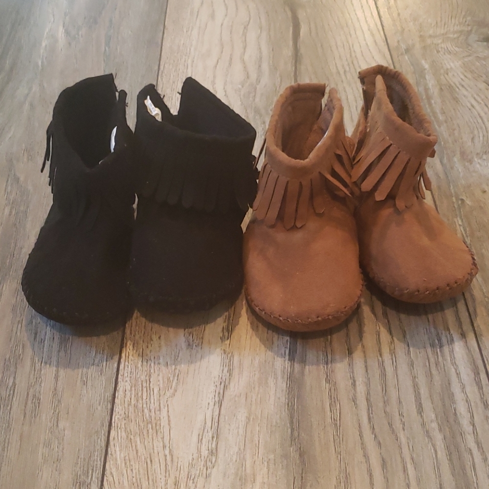 Baby Girl Moccasins size 4